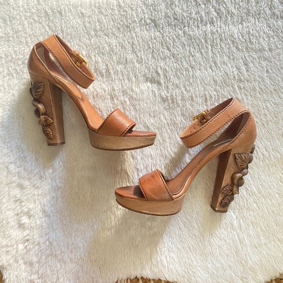 Miu Miu Vintage Camel Tan Floral Carved Wood Heel Platform Sandals – Size IT 38 - Picture 5 of 16